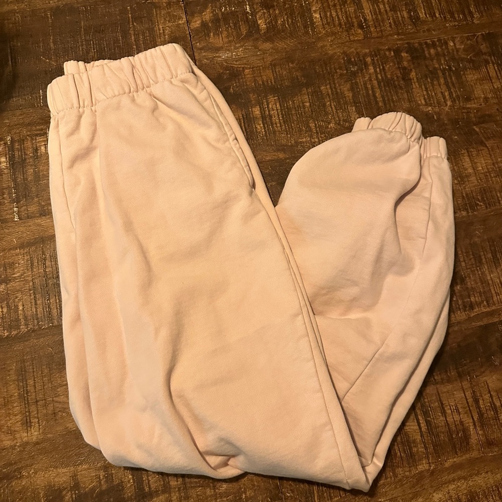 baby pink brandy melville sweatpants!